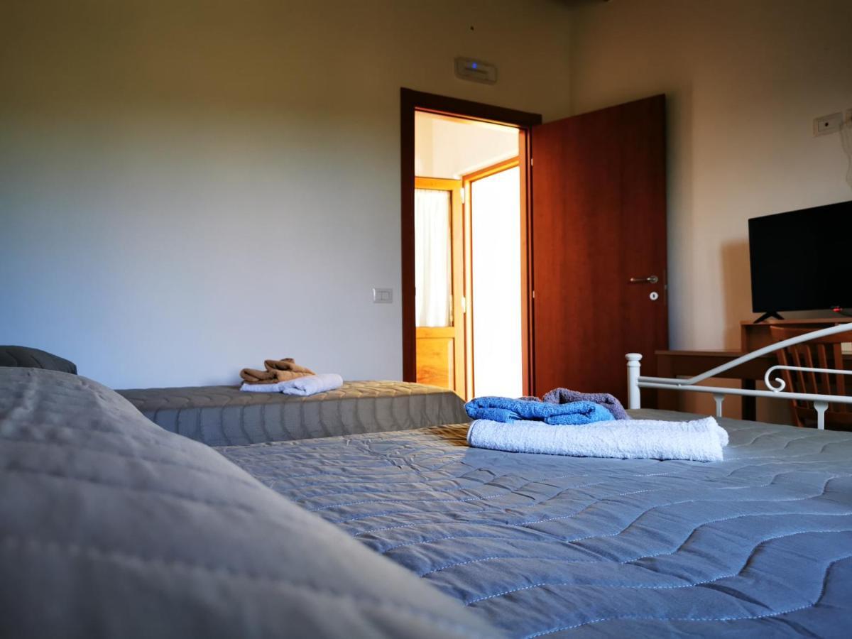 Agriturismo B&B Il Girasole Roccadaspide 外观 照片