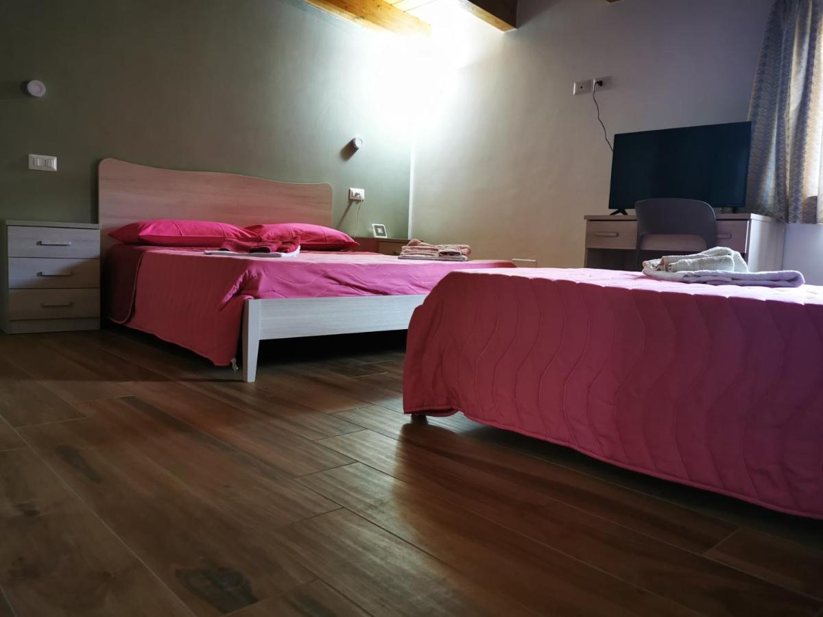 Agriturismo B&B Il Girasole Roccadaspide 外观 照片